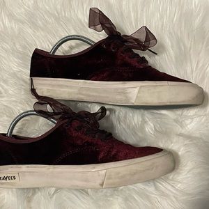 Red velvet fashion sneakers